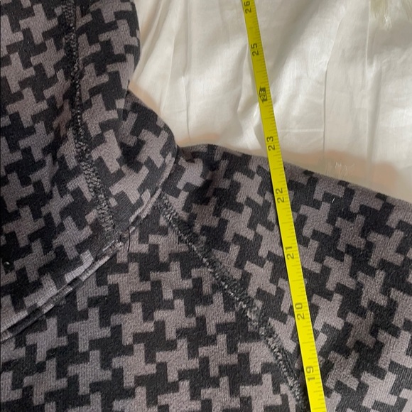 Lululemon Scuba Hoodie in Houndstooth - Picture 11 of 15